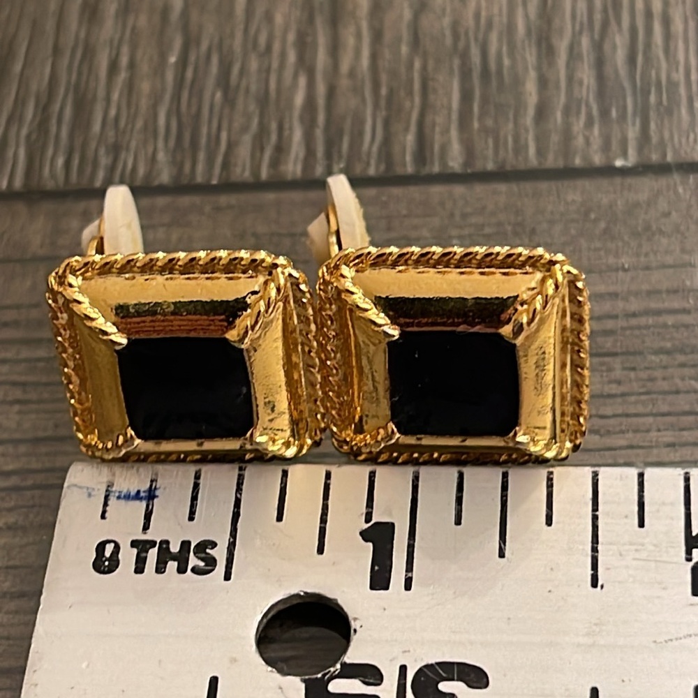 Vintage Anne Klein II Square Enamel Clip Earrings - Picture 12 of 13